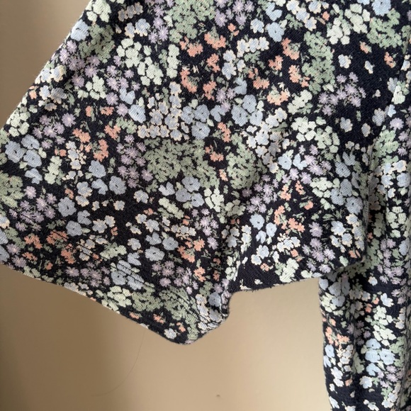 J. Jill Short Sleeve Shirt Women’s Size Large Floral 100% Pima Cotton - Picture 4 of 9